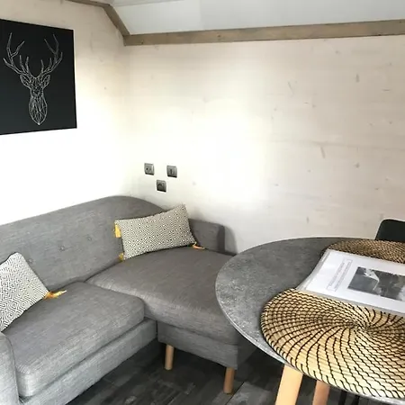 Les Nuits Insolites De La Mothe - En Bulle Ou Tiny House Avec Privatif Bed & Breakfast