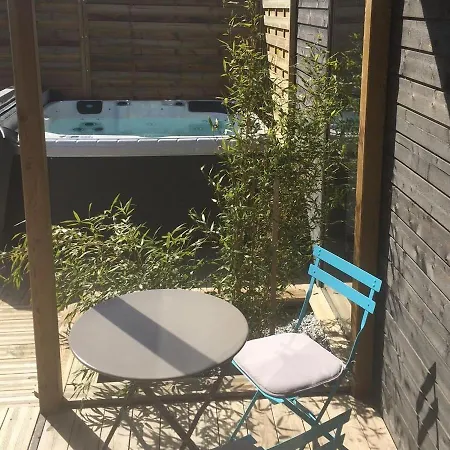 فندق مبيت وإفطار Les Nuits Insolites De La Mothe - En Bulle Ou Tiny House Avec Privatif 4*