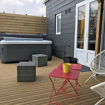 Bed & Breakfast Les Nuits Insolites De La Mothe - En Bulle Ou Tiny House Avec Privatif