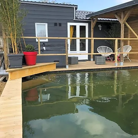 Les Nuits Insolites De La Mothe - En Bulle Ou Tiny House Avec Privatif Bed & Breakfast 4*