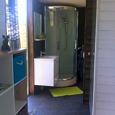 Bed & Breakfast Les Nuits Insolites De La Mothe - En Bulle Ou Tiny House Avec Privatif 4*