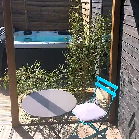 Les Nuits Insolites De La Mothe - En Bulle Ou Tiny House Avec Privatif