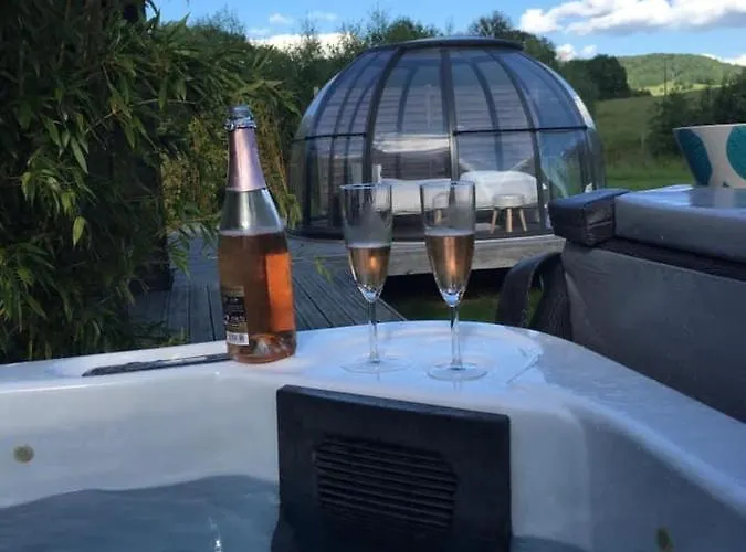 Les Nuits Insolites De La Mothe - En Bulle Ou Tiny House Avec Privatif Bed & Breakfast Outremecourt