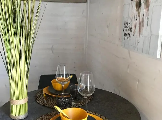 Les Nuits Insolites De La Mothe - En Bulle Ou Tiny House Avec Privatif Bed & Breakfast Outremecourt